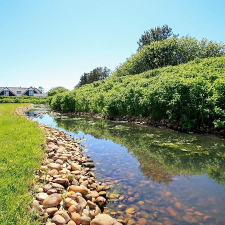 4 Person Holiday Home In Bl Vand Blåvand Exteriör bild